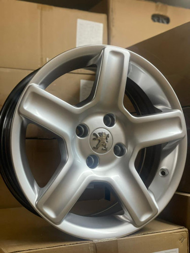 رینگ اسپرت سایز 15 چلنجر نقرهای نیریز(خرید ۱دست رینگ +1 عدد اسپری لاستیک هدیه)